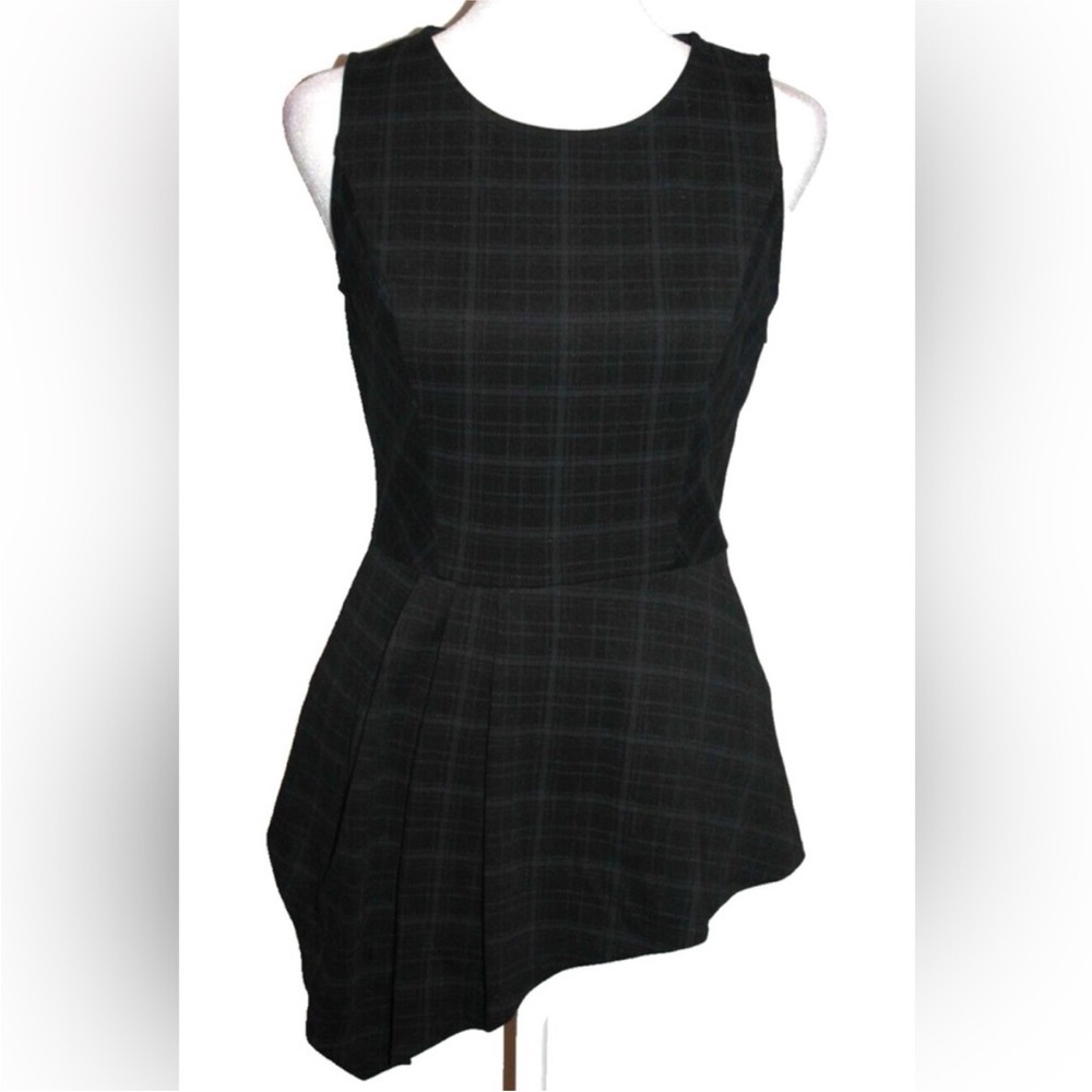 White House Black Market Black Asymmetrical Sleeveless Scoop Neck Sheath…